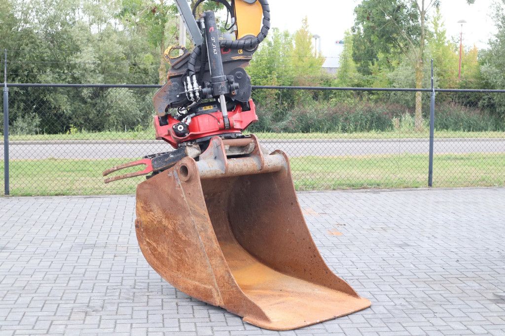 Liebherr A916 | ROTOTILT R5 + GRIP | 3D GPS | BSS | FULL OPTIONS
