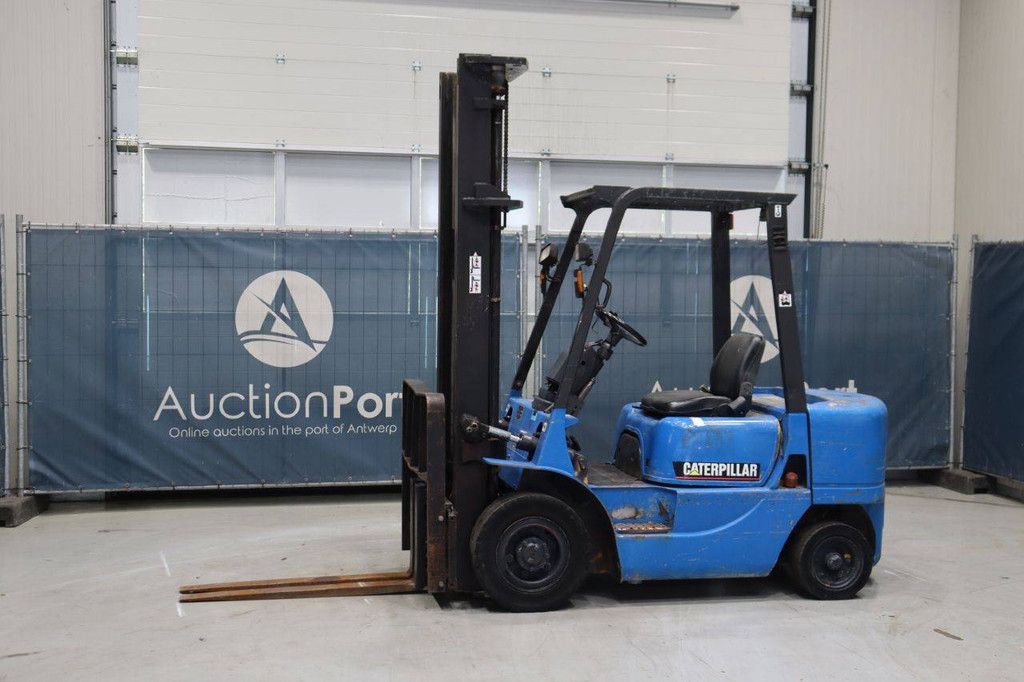 Caterpillar DP25K Diesel Forklift 2500kg 4.5m 2000