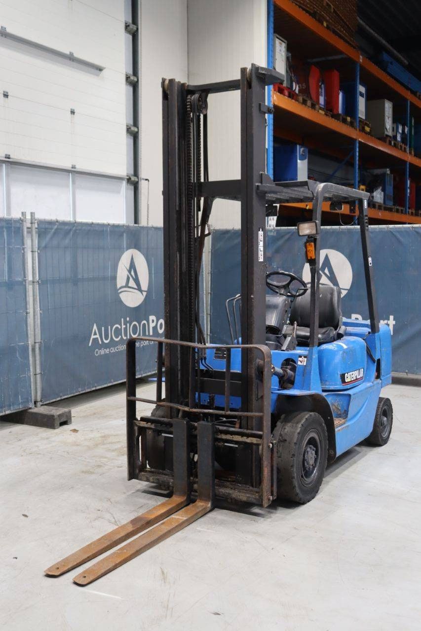 Caterpillar DP25K Diesel Forklift 2500kg 4.5m 2000