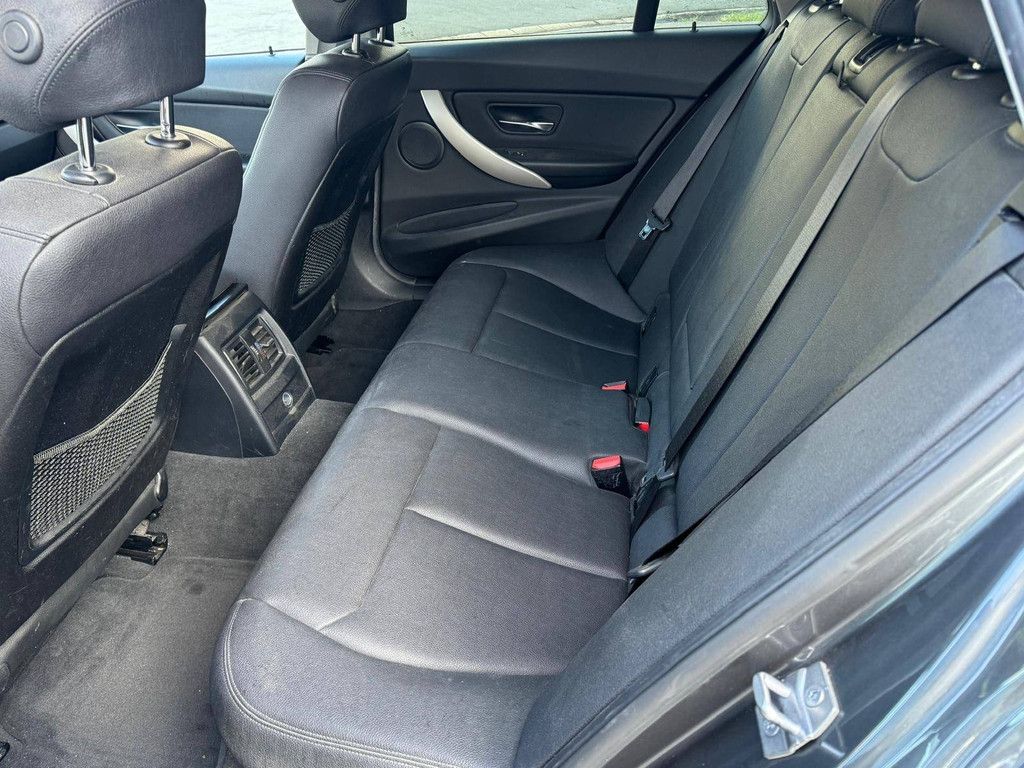 BMW 318D Touring 136hp 2018