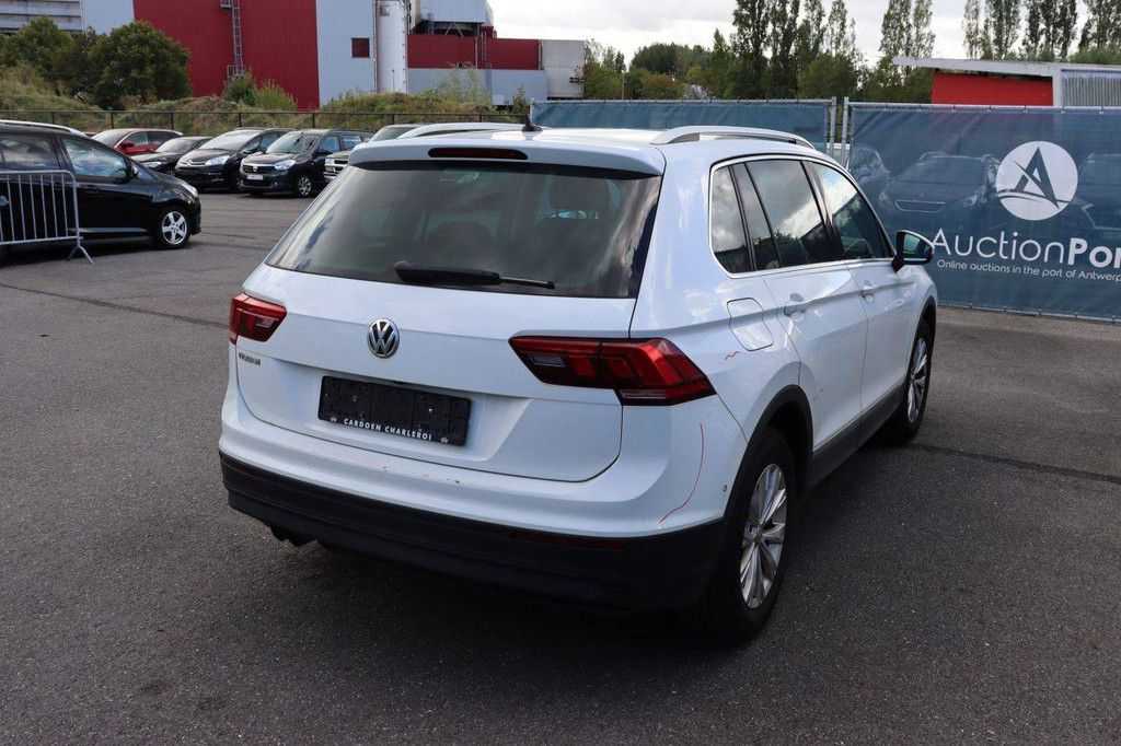 SUV Volkswagen Tiguan Petrol 150hp 2019