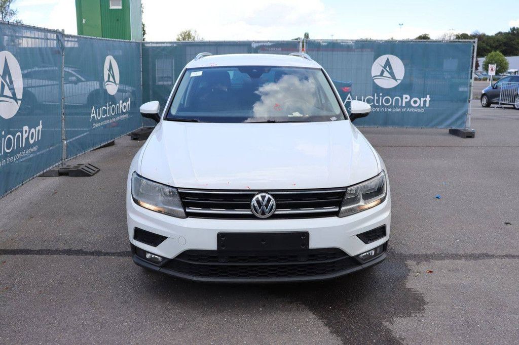 SUV Volkswagen Tiguan Petrol 150hp 2019