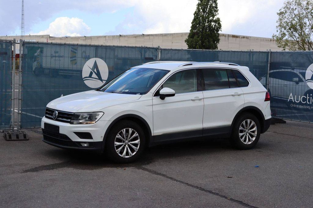 SUV Volkswagen Tiguan Petrol 150hp 2019