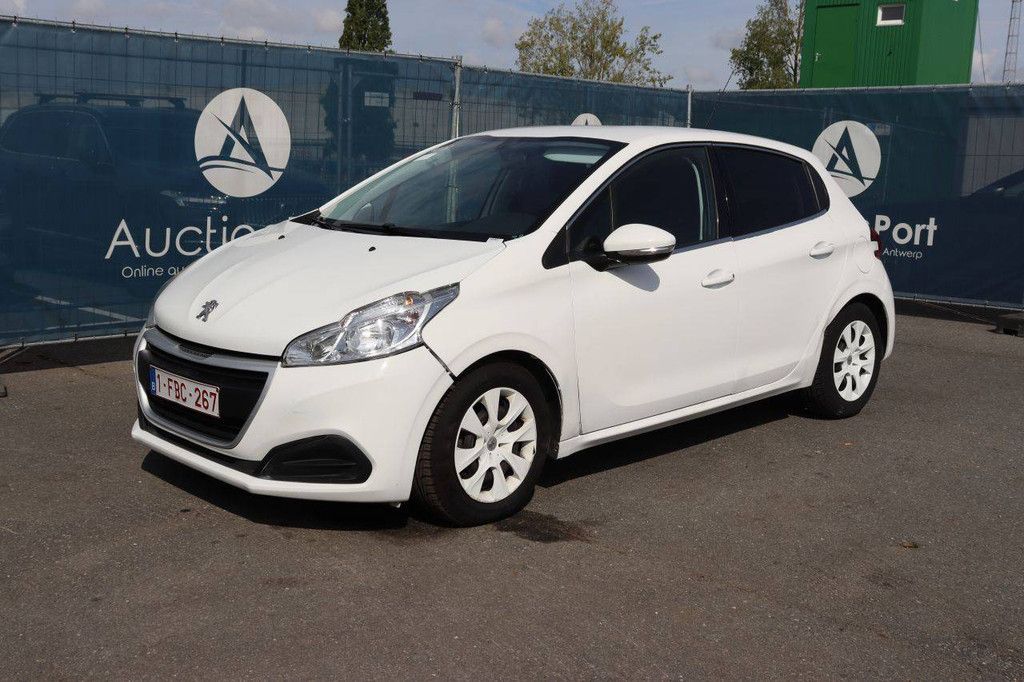 Passenger car Peugeot 208 Petrol 68hp 2018 (Margin)