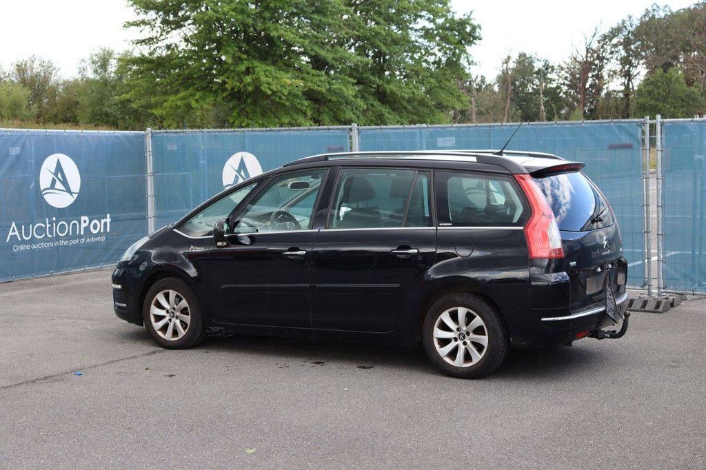 Passenger car Citroen Grand C4 Picasso Diesel 112hp 2011 (Margin)