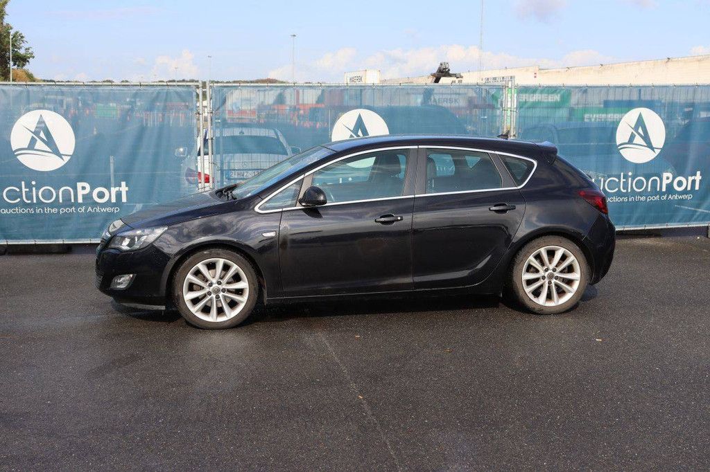 Passenger car Opel Astra Petrol 140hp 2010 (Margin)