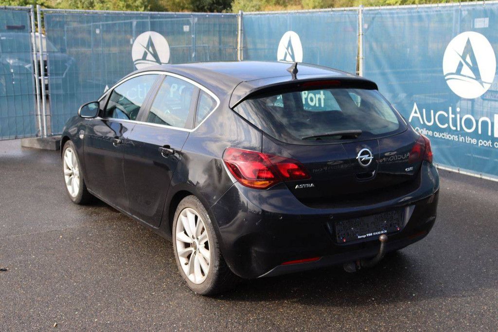 Passenger car Opel Astra Petrol 140hp 2010 (Margin)