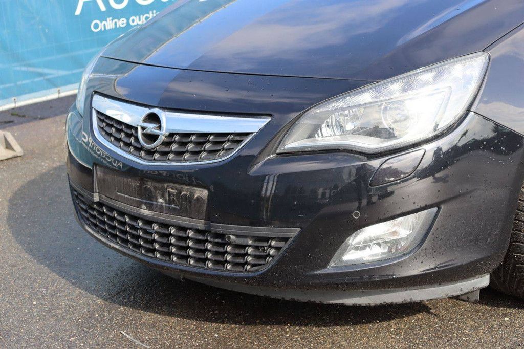 Passenger car Opel Astra Petrol 140hp 2010 (Margin)