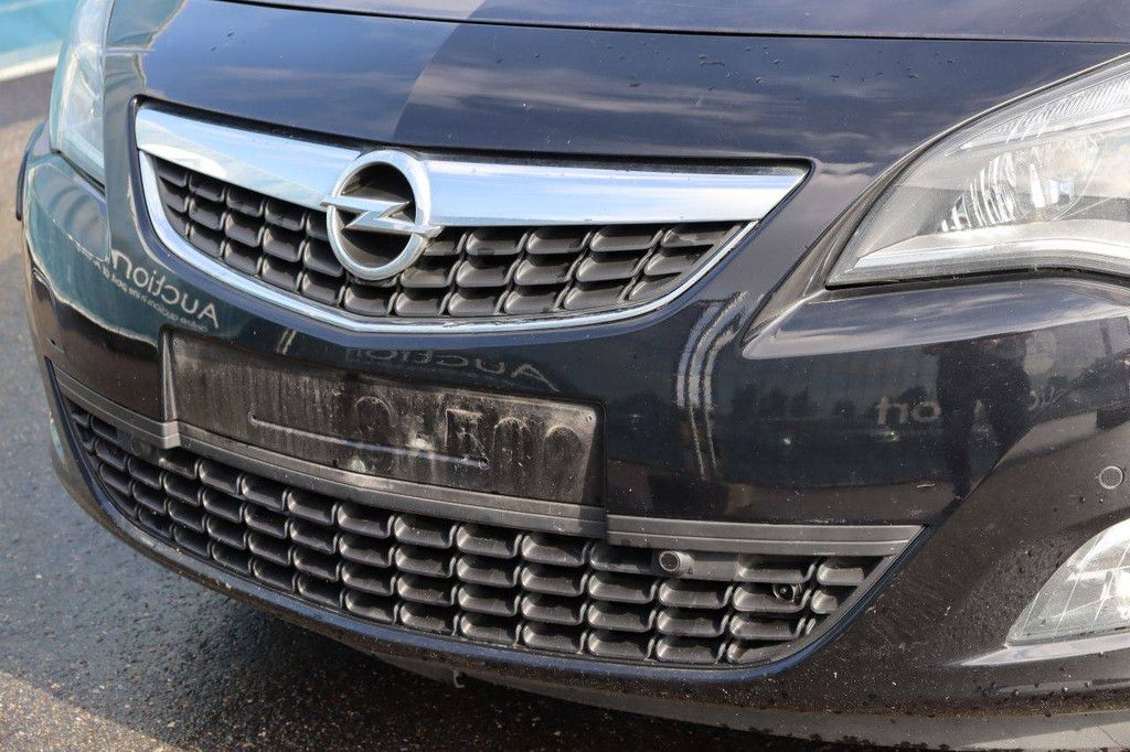 Passenger car Opel Astra Petrol 140hp 2010 (Margin)