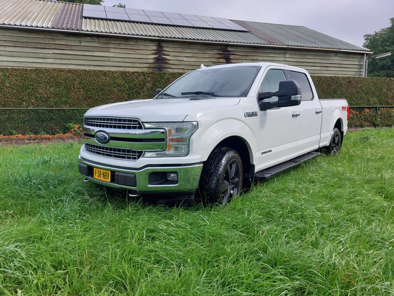 Ford F150 lariat 4x4 super Crew cab 2018