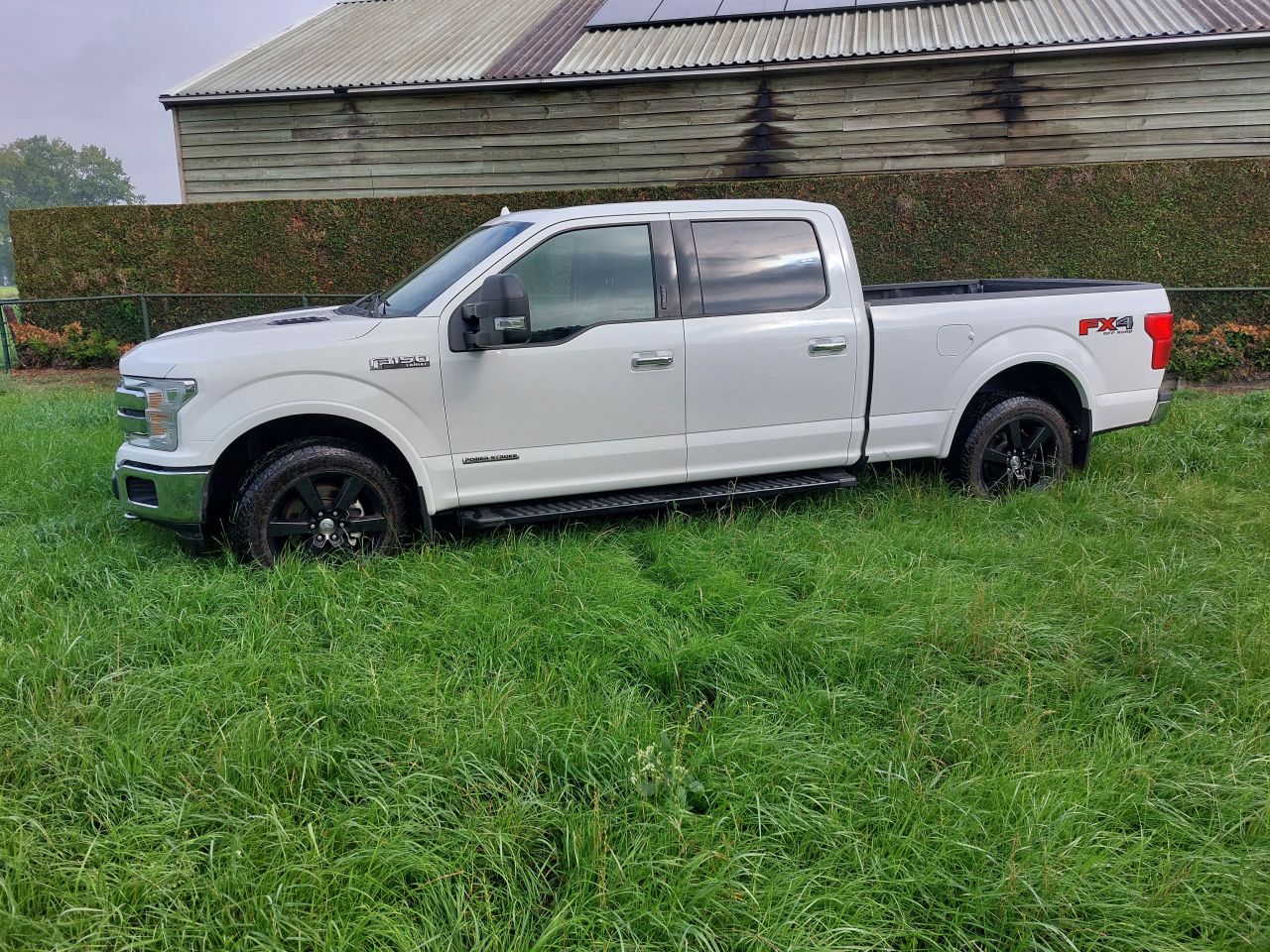 Ford F150 lariat 4x4 super Crew cab 2018