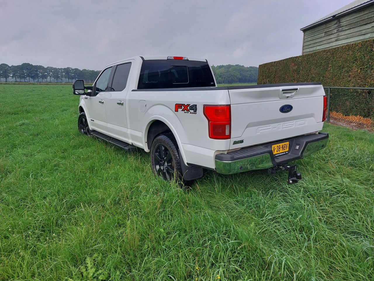 Ford F150 lariat 4x4 super Crew cab 2018