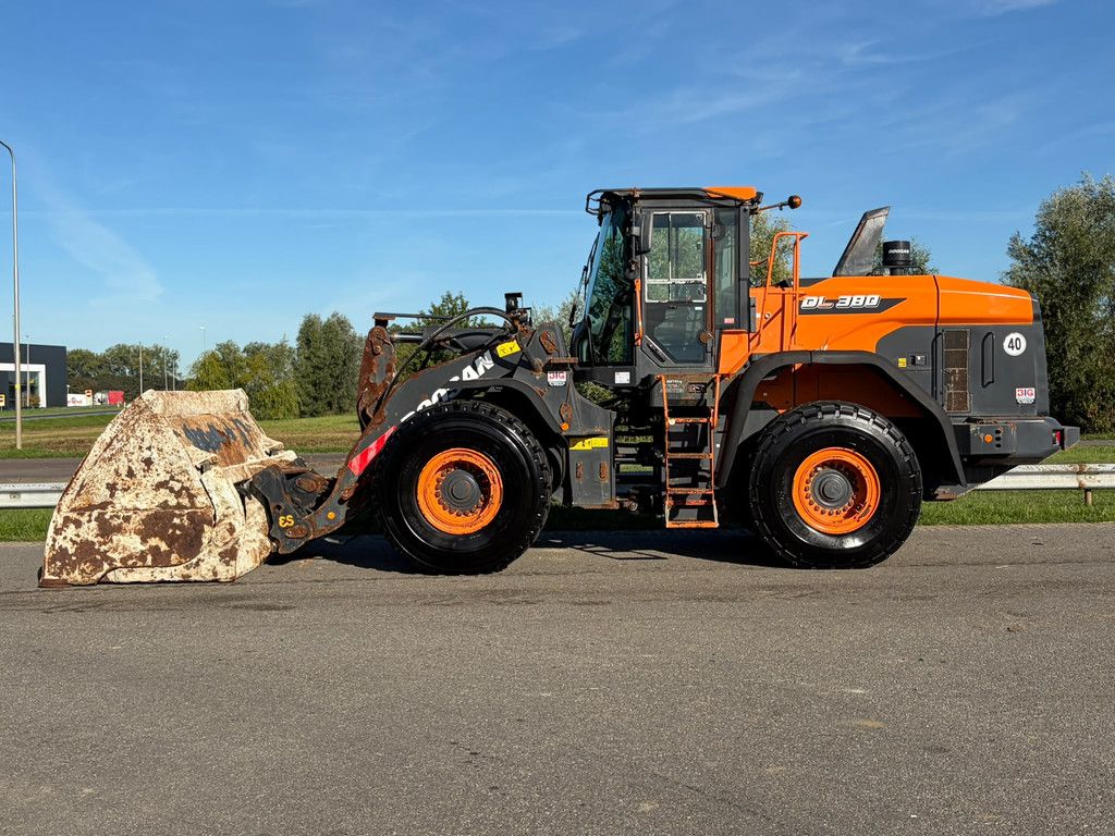 Doosan DL380-7