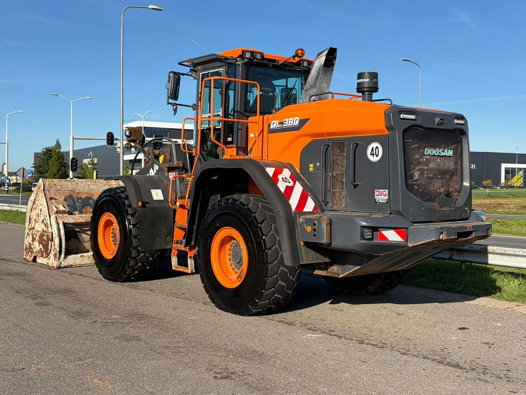 Doosan DL380-7