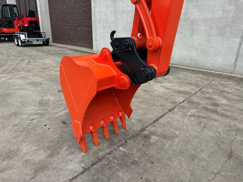 Midi excavator Kubota KX161-3SZ Diesel 2012