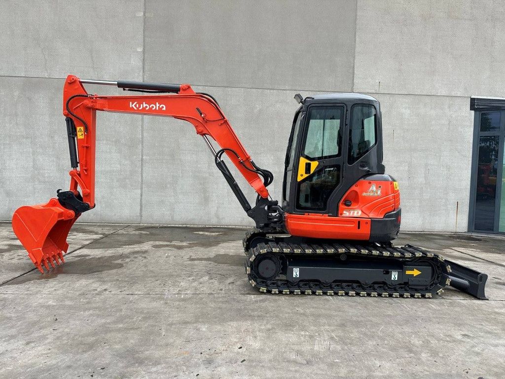 Midi excavator Kubota KX155-3SZ Diesel 2012