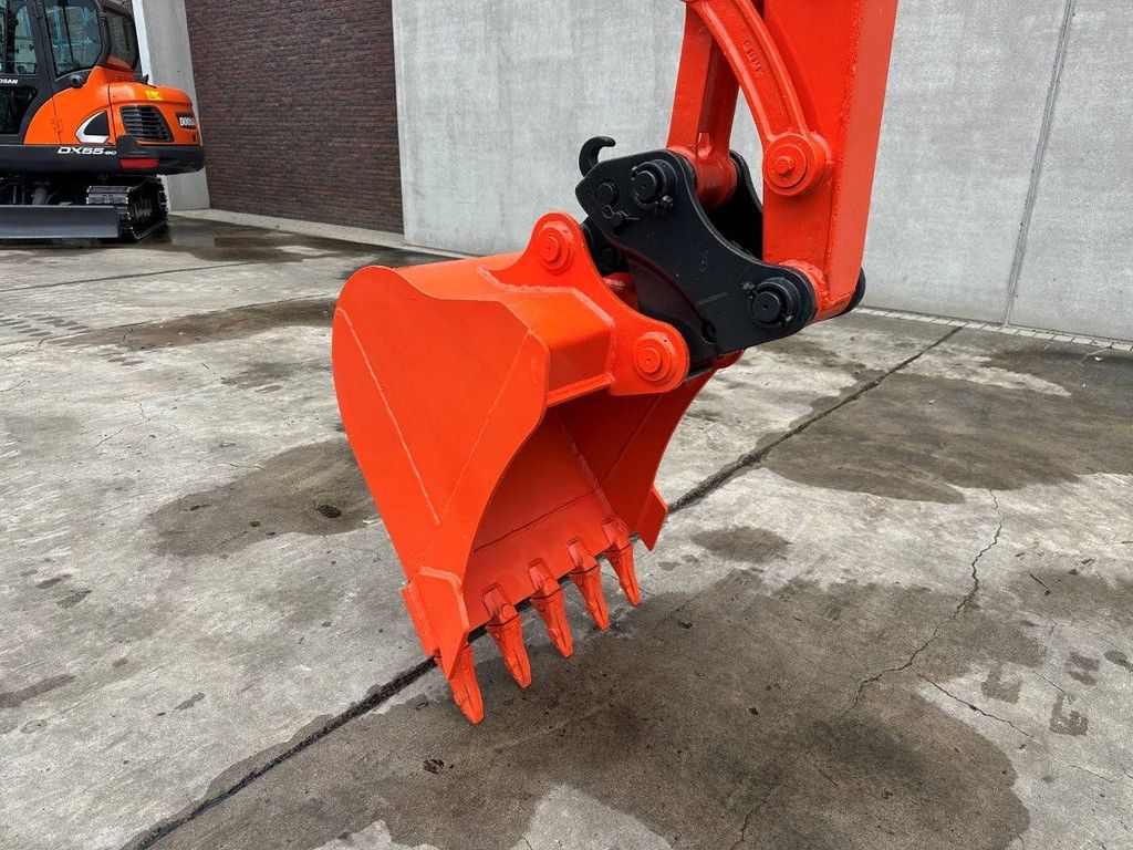 Midi excavator Kubota KX155-3SZ Diesel 2012