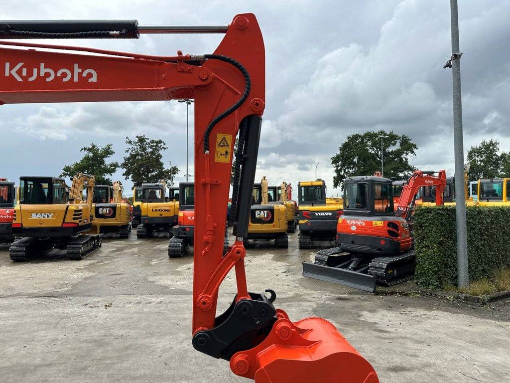 Midi excavator Kubota KX155-3SZ Diesel 2012