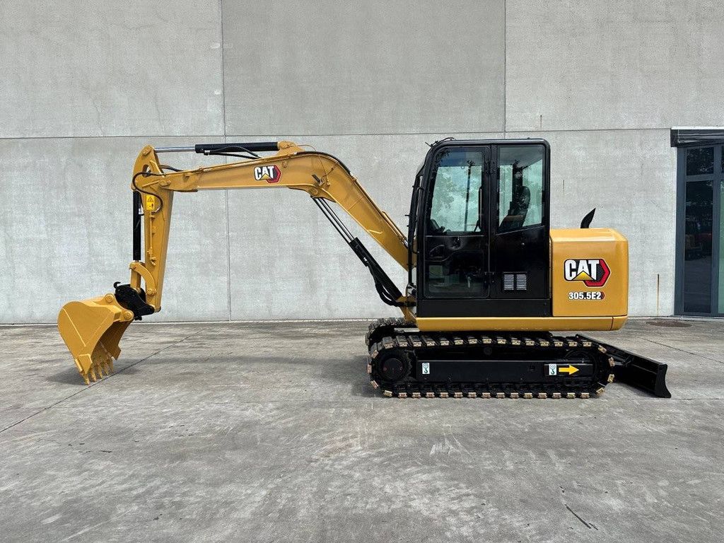 Midi excavator Caterpillar 305.5E2 Diesel 2017