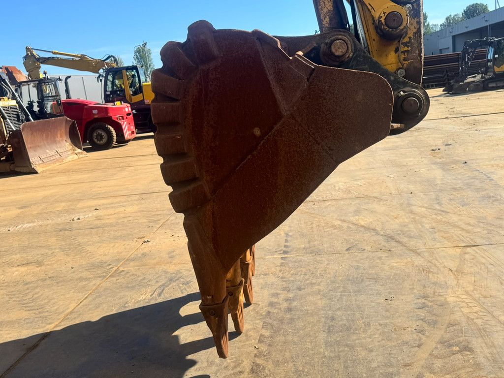Komatsu PC360LC-11E0