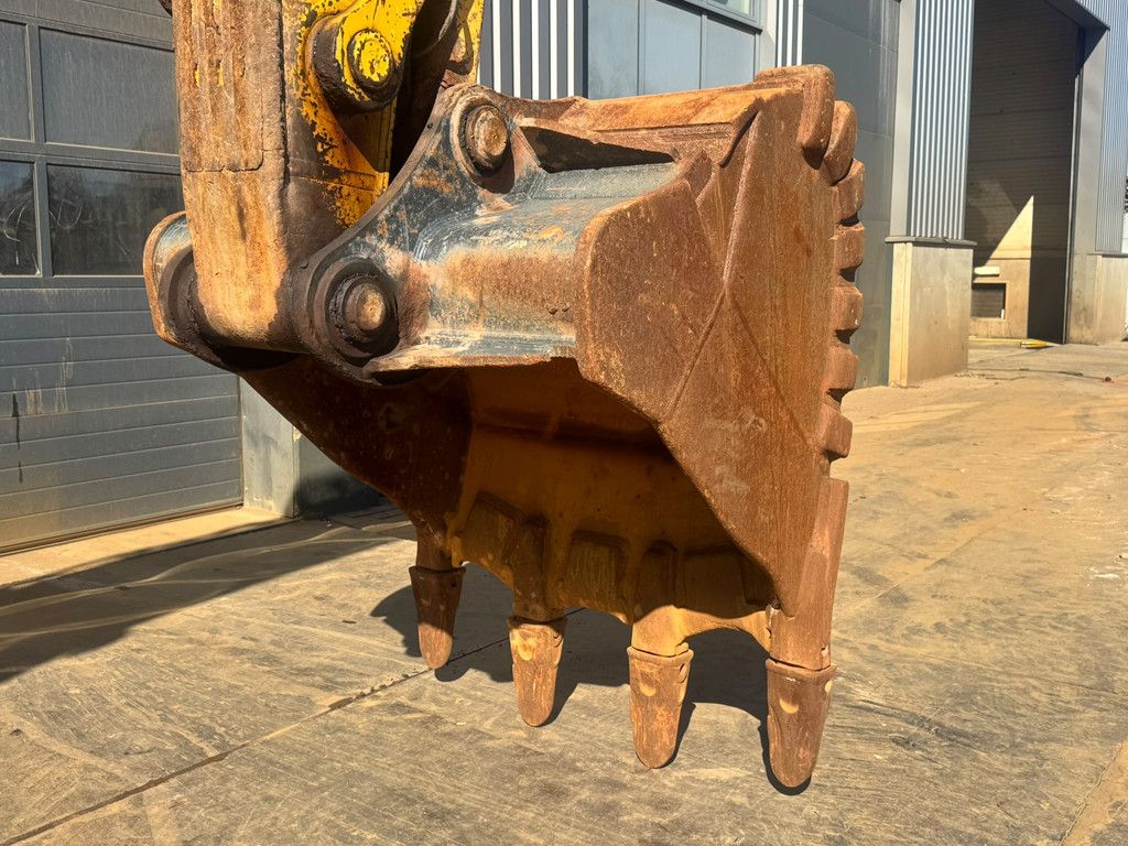 Komatsu PC360LC-11E0