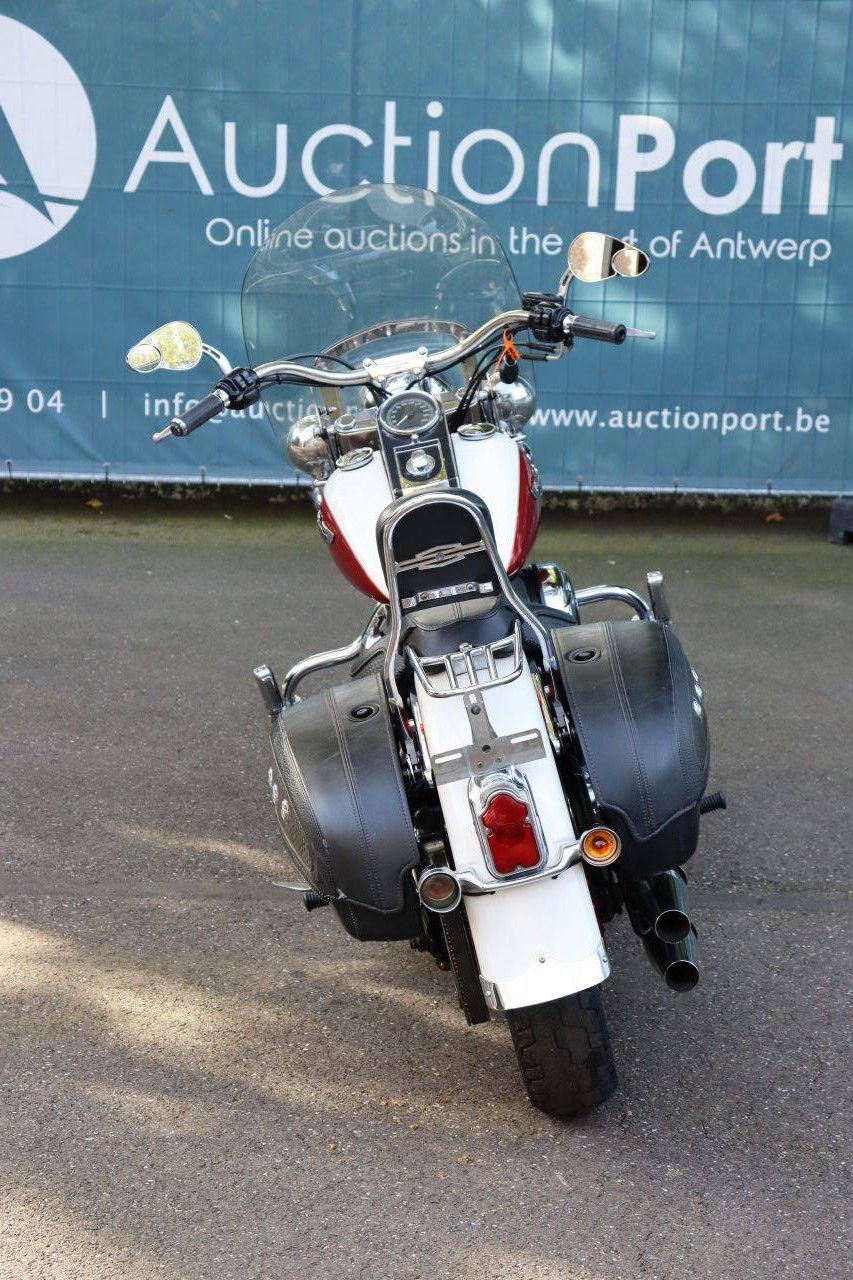 Harley-Davidson DELUXE SOFTAIL Gasoline Motorcycle 2013