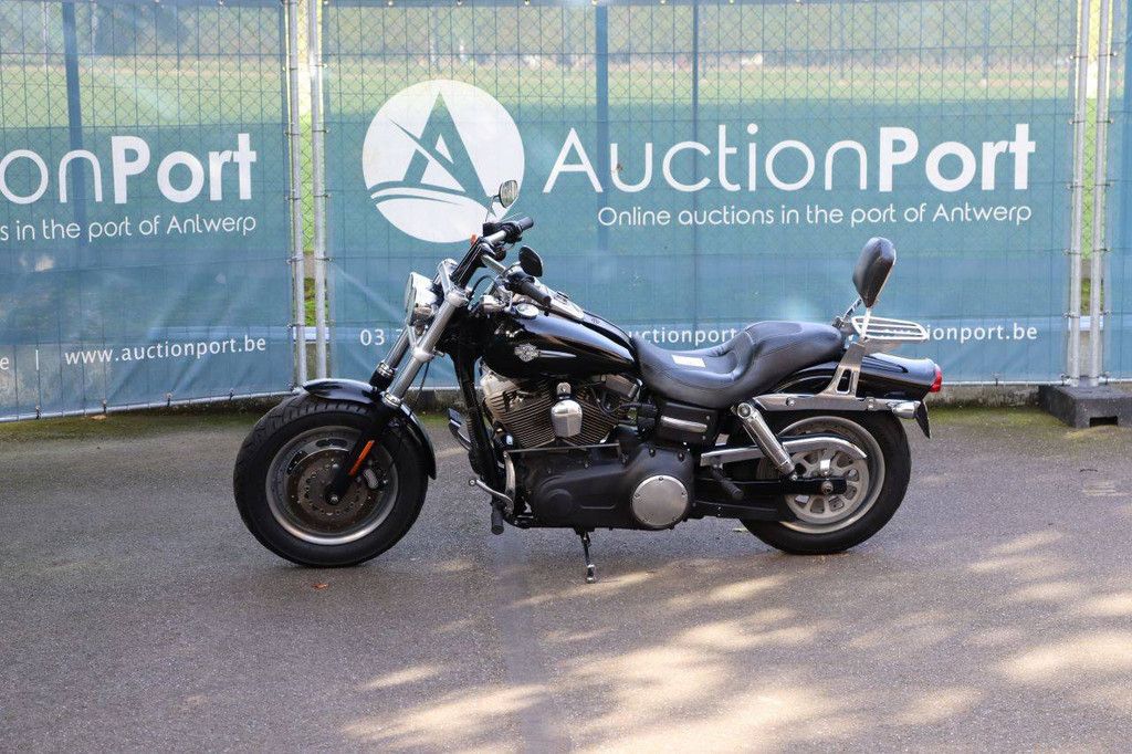 Motorcycle Harley-Davidson DYNA FAT BOB Petrol 2008