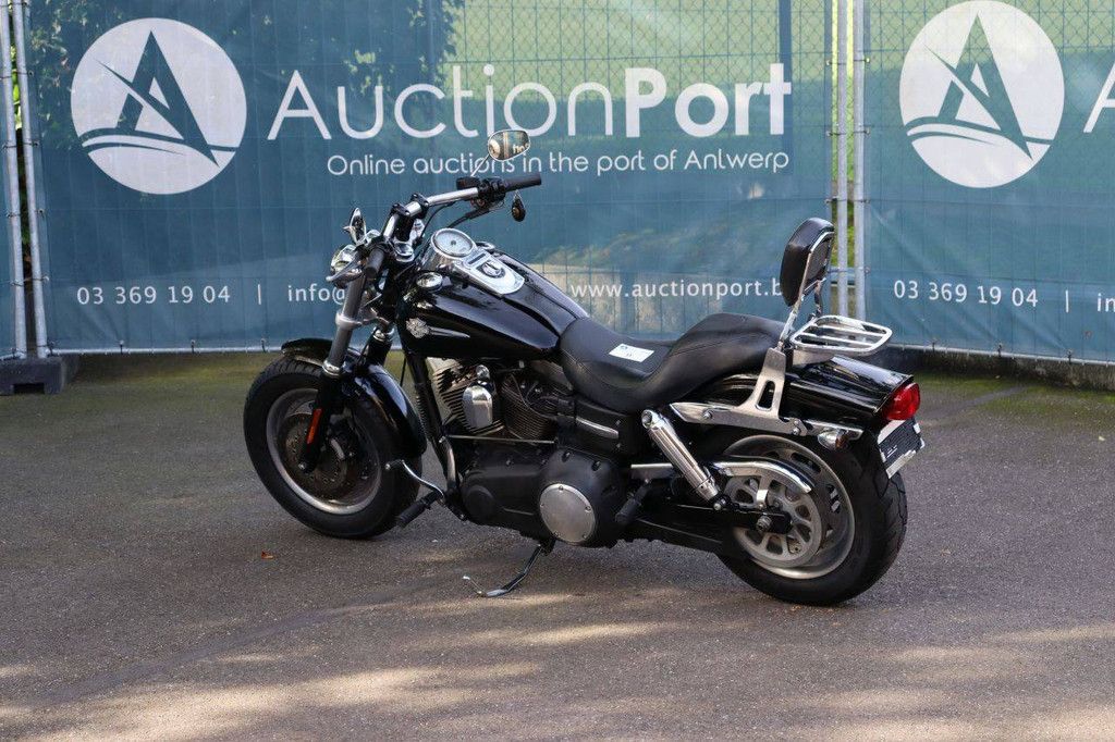 Motorcycle Harley-Davidson DYNA FAT BOB Petrol 2008