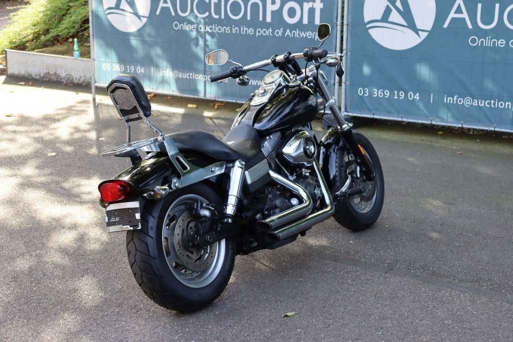 Motorcycle Harley-Davidson DYNA FAT BOB Petrol 2008