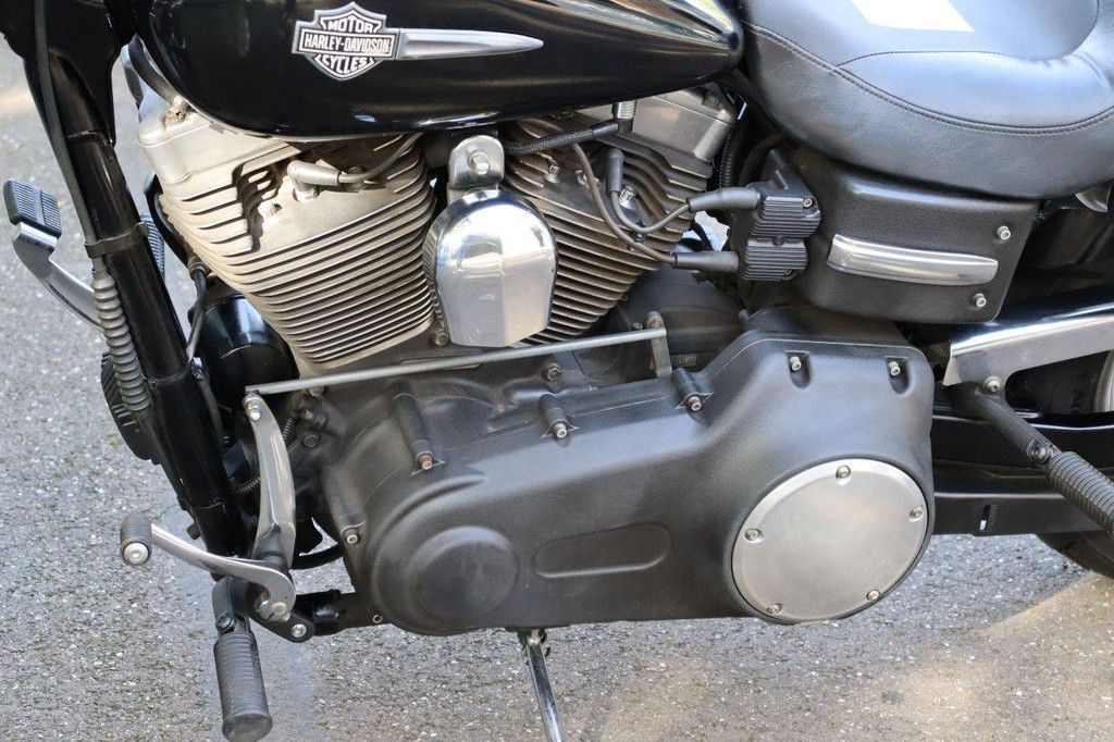 Motorcycle Harley-Davidson DYNA FAT BOB Petrol 2008