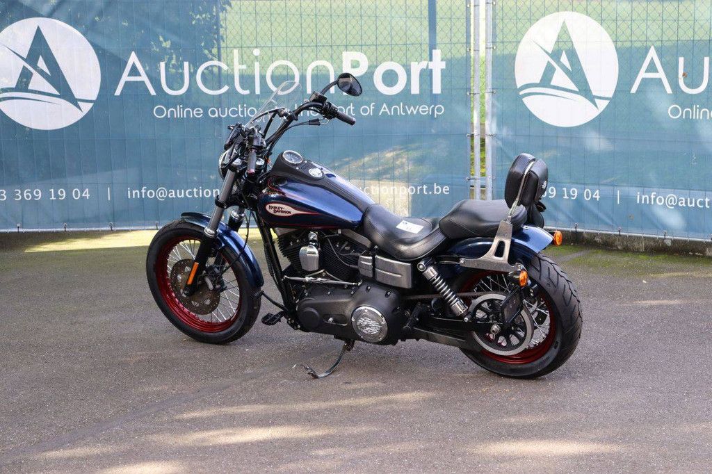 Motor Harley-Davidson DYNA STREET BOB Benzine 2013