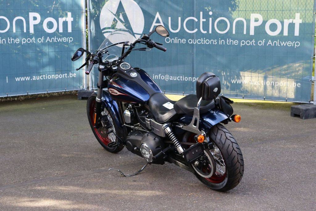 Motor Harley-Davidson DYNA STREET BOB Benzine 2013