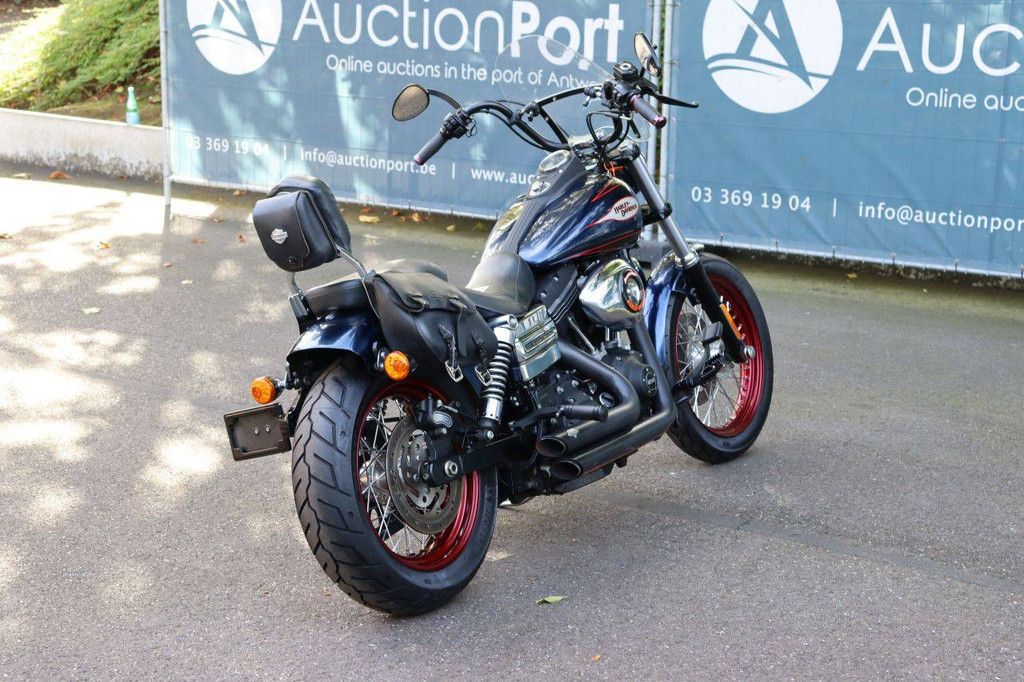 Motor Harley-Davidson DYNA STREET BOB Benzine 2013