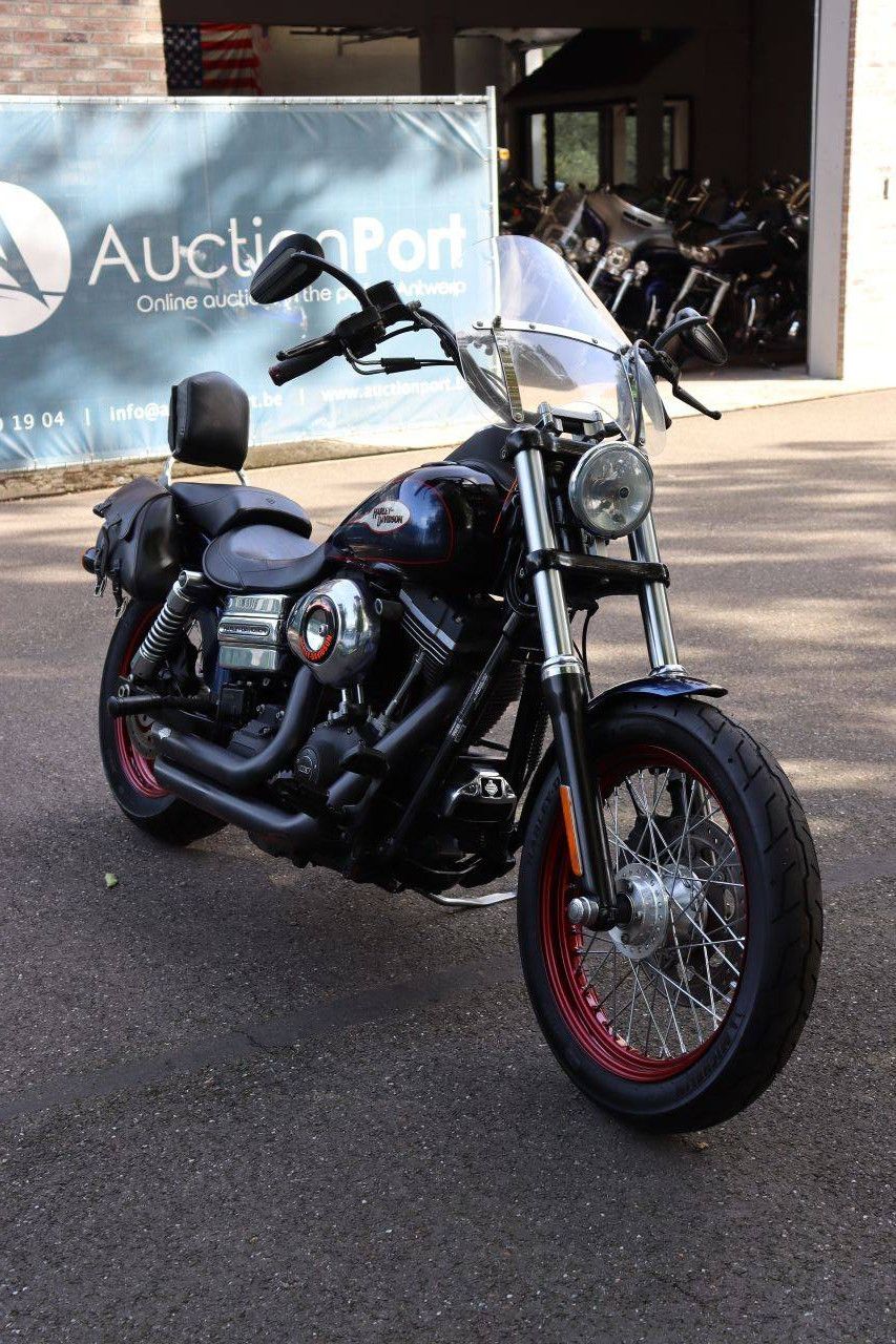 Motor Harley-Davidson DYNA STREET BOB Benzine 2013