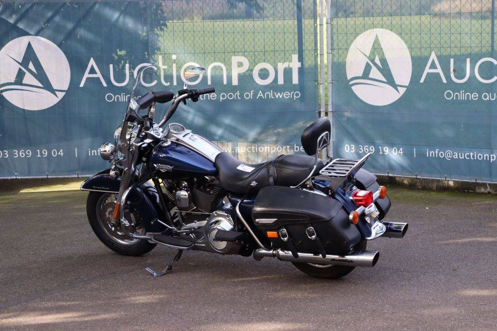 Motorcycle Harley-Davidson ROAD KING CUSTOM Petrol 2013