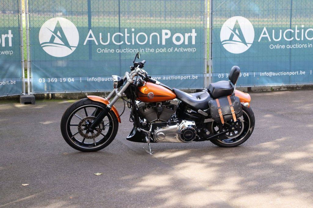 Harley-Davidson BREAKOUT SOFTAIL Motorcycle Gasoline 2014