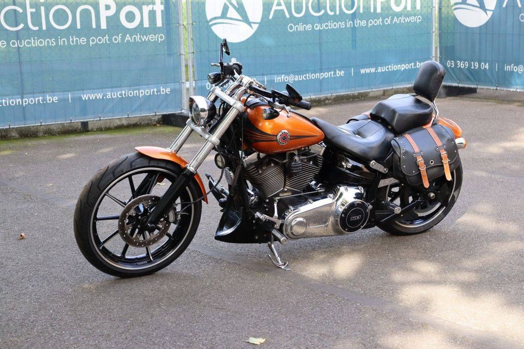 Harley-Davidson BREAKOUT SOFTAIL Motorcycle Gasoline 2014