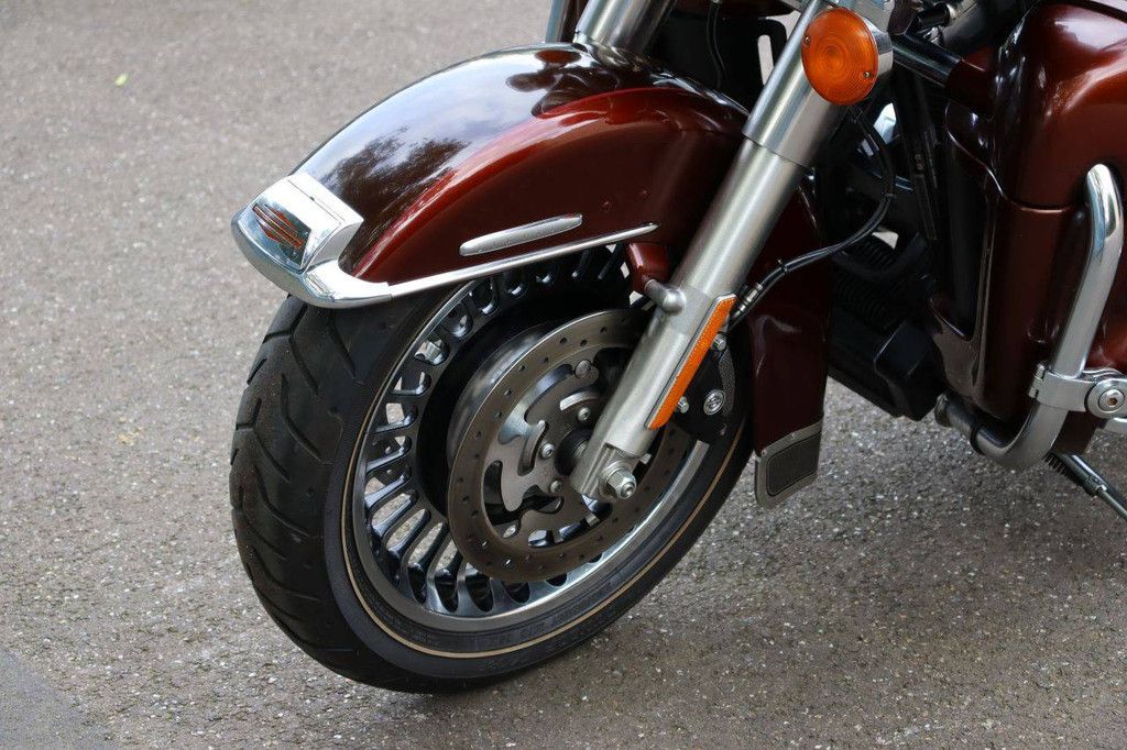 Motorcycle Harley-Davidson ULTRA LIMITED Petrol 2011