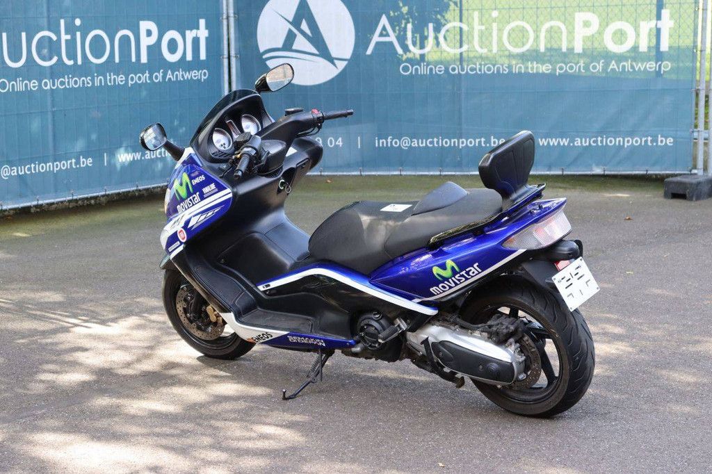 Yamaha T-MAX 500 Petrol Motorcycle 2006 (Margin)
