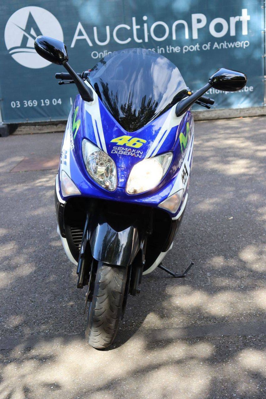 Yamaha T-MAX 500 Petrol Motorcycle 2006 (Margin)
