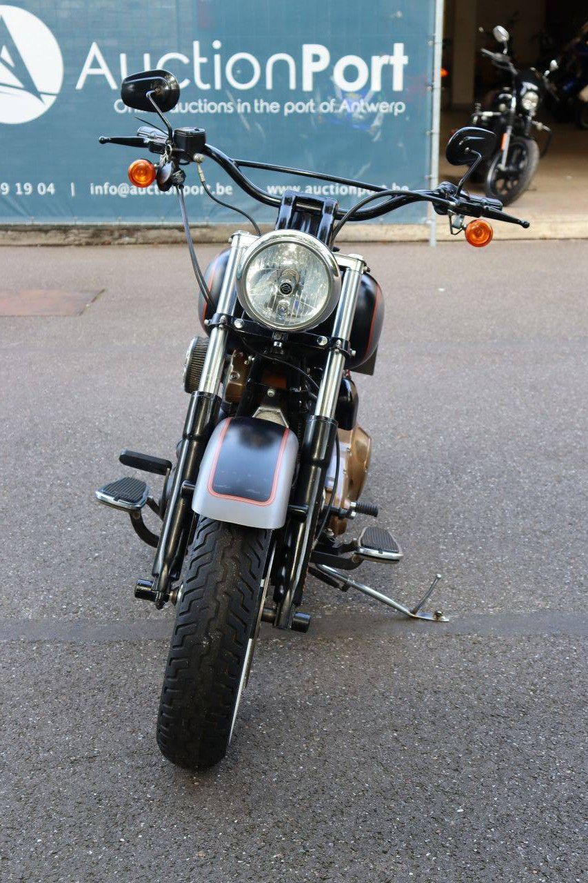 Harley-Davidson SOFTAIL DELUXE Gasoline Motorcycle 2005