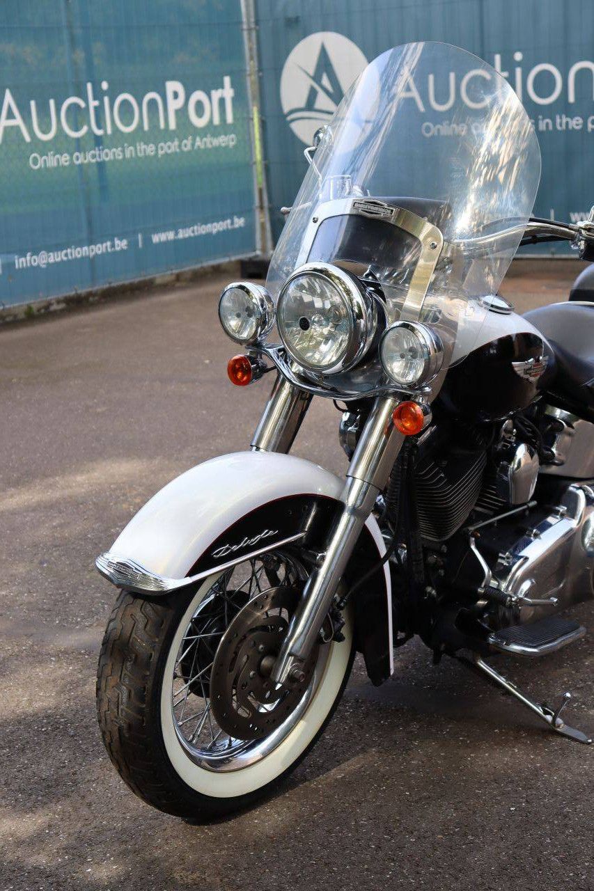 Harley-Davidson Deluxe Softail Gasoline Motorcycle 2007