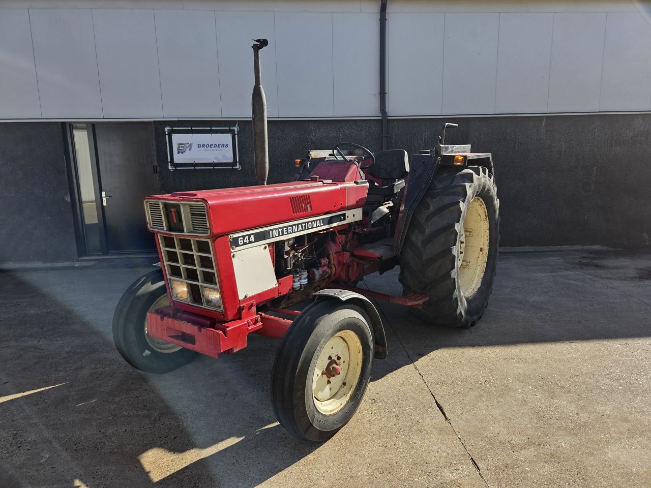 International 644