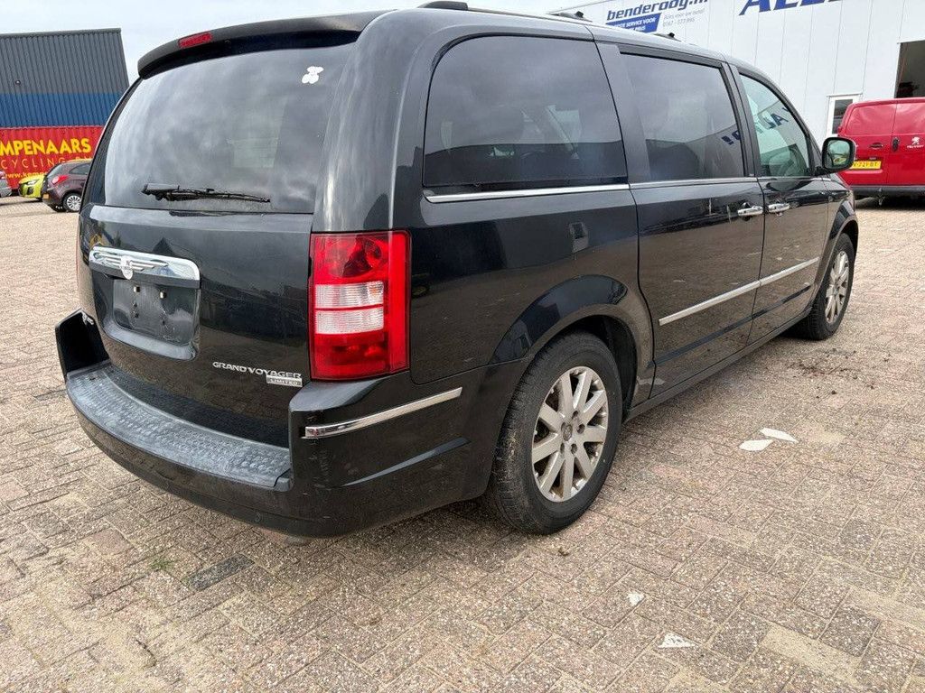 Passenger car Chrysler Grand Voyager 2.8 CRD Limited Diesel 163hp 2010 (Margin)
