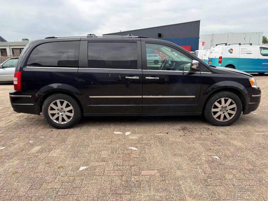 Passenger car Chrysler Grand Voyager 2.8 CRD Limited Diesel 163hp 2010 (Margin)