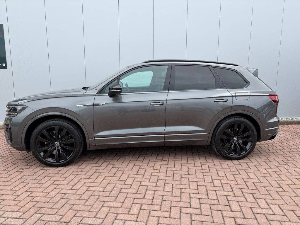 SUV Volkswagen Touareg R 3.0 TSI 4Motion R0line E-Hybrid 462 PS 2020