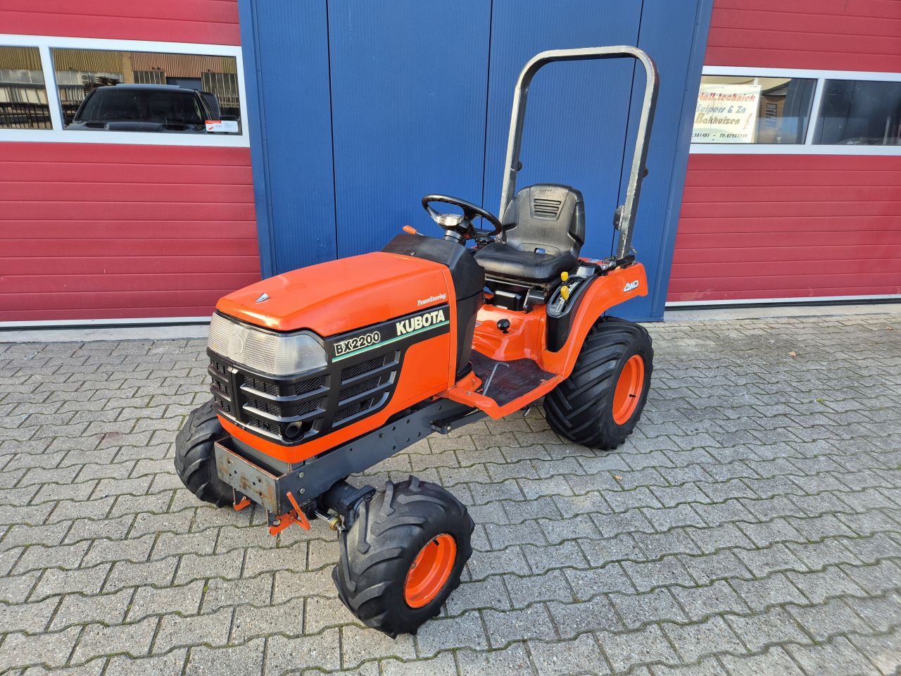 KUBOTA BX2200 MINI TRACTOR 4X4 AUTOMAAT 22PK