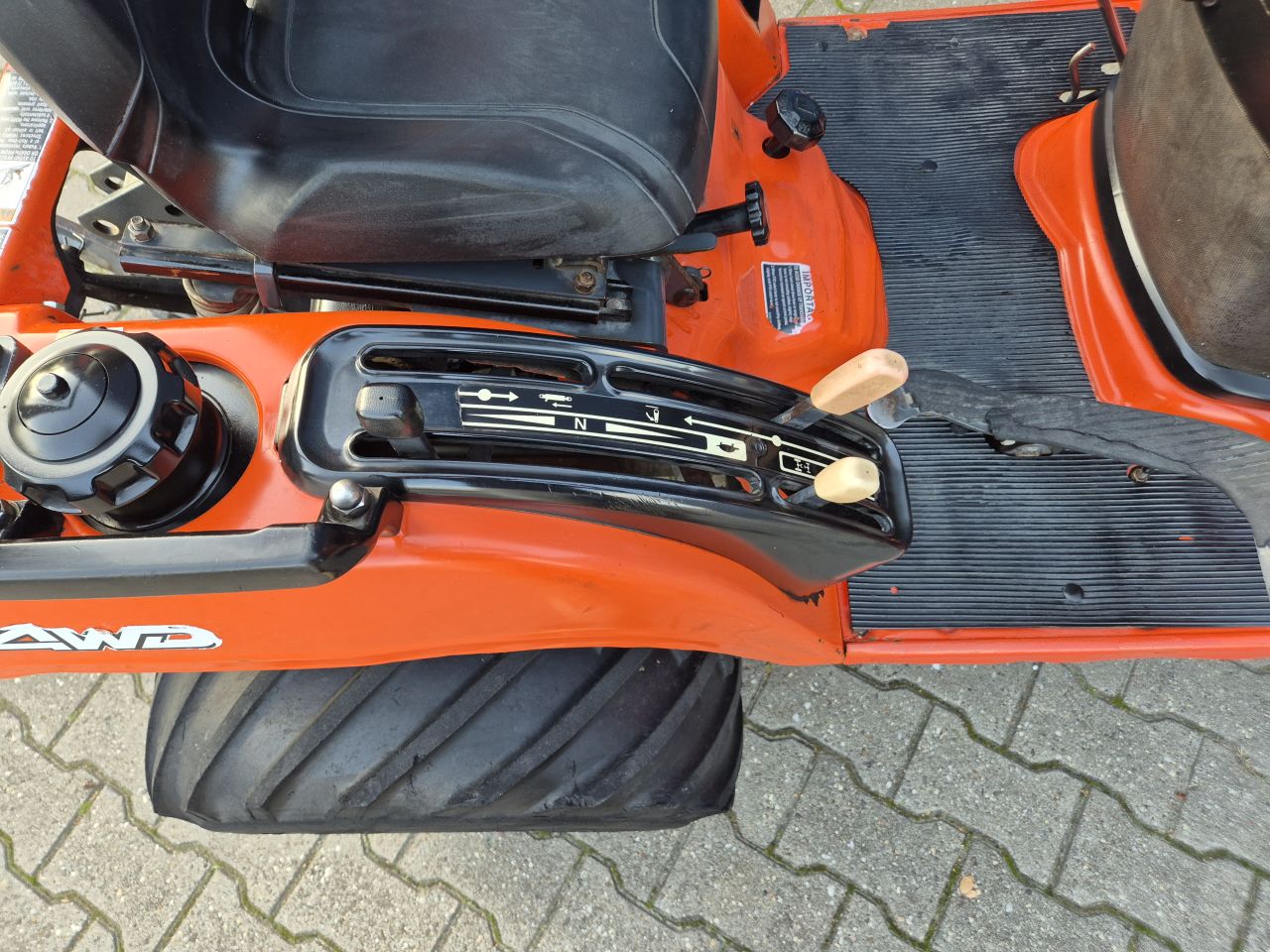 KUBOTA BX2200 MINI TRACTOR 4X4 AUTOMAAT 22PK