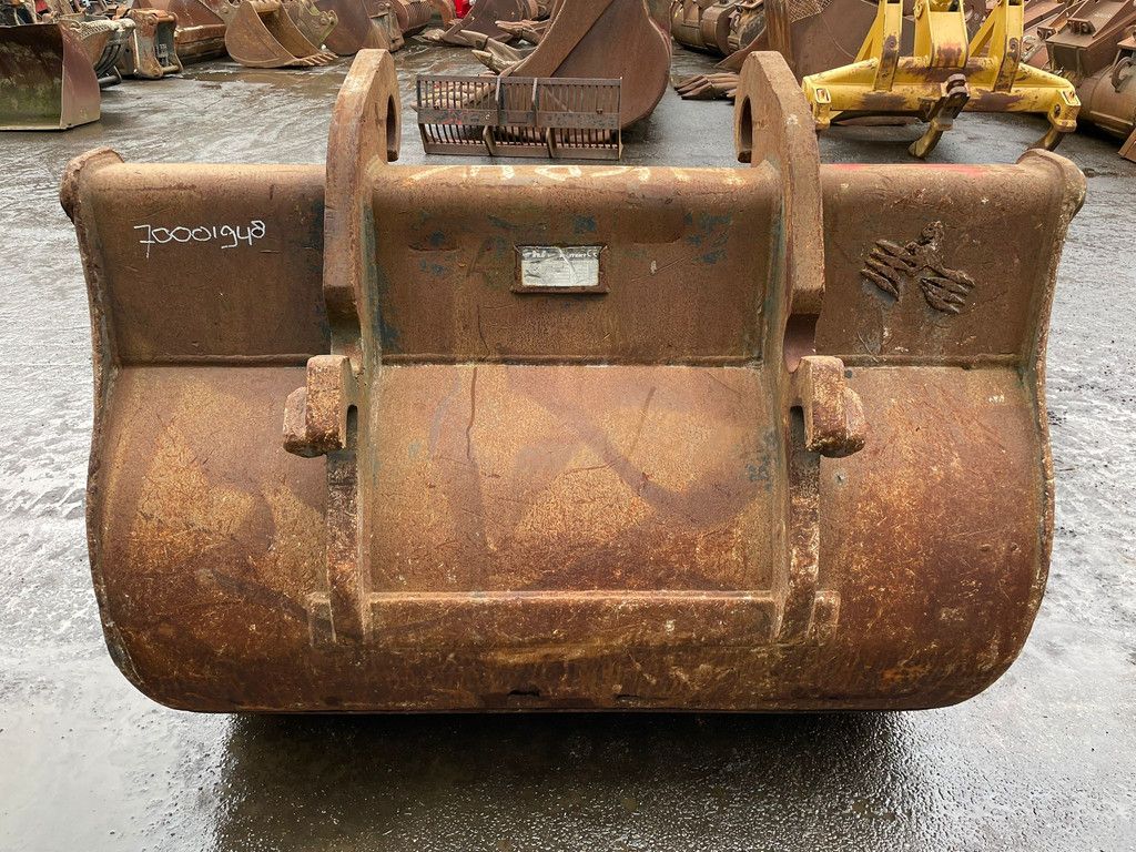 Verachtert Bucket with teeth