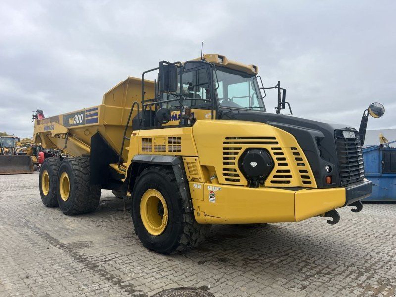 Komatsu HM300-5EO